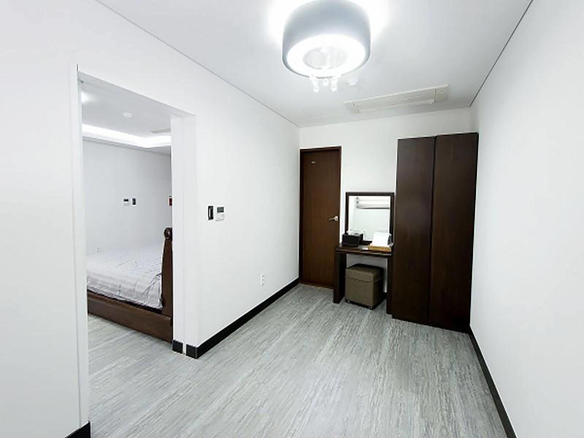 เดอะ เซริ รีสอร์ต Hotel ซอกวีโพ ภายนอก รูปภาพ