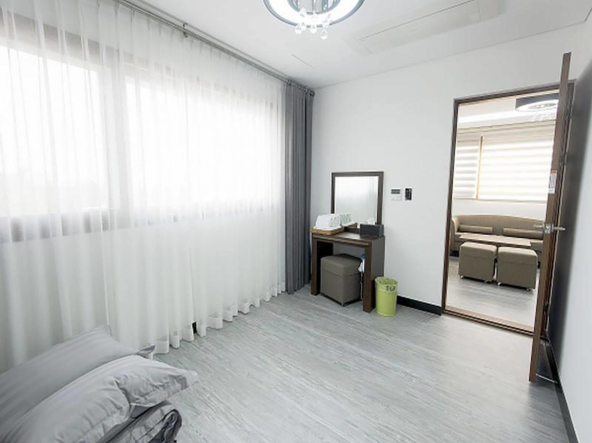 เดอะ เซริ รีสอร์ต Hotel ซอกวีโพ ภายนอก รูปภาพ