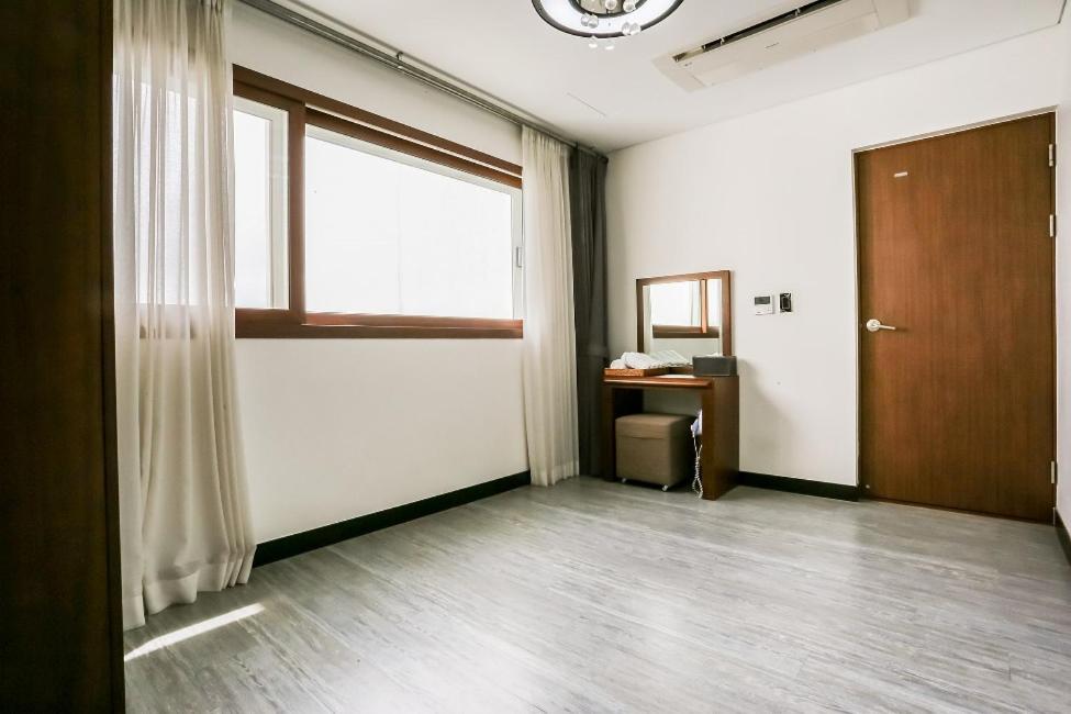 เดอะ เซริ รีสอร์ต Hotel ซอกวีโพ ภายนอก รูปภาพ